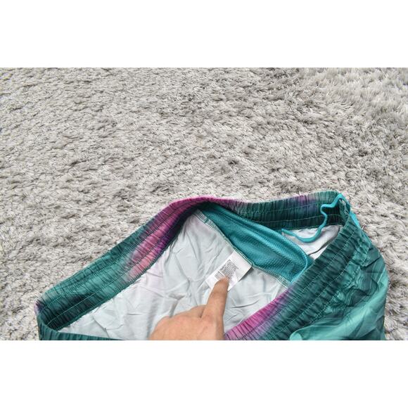 The North Face Women's XL Multicolor Athletic Shorts Pockets Camping Outdoors - Picture 9 of 9